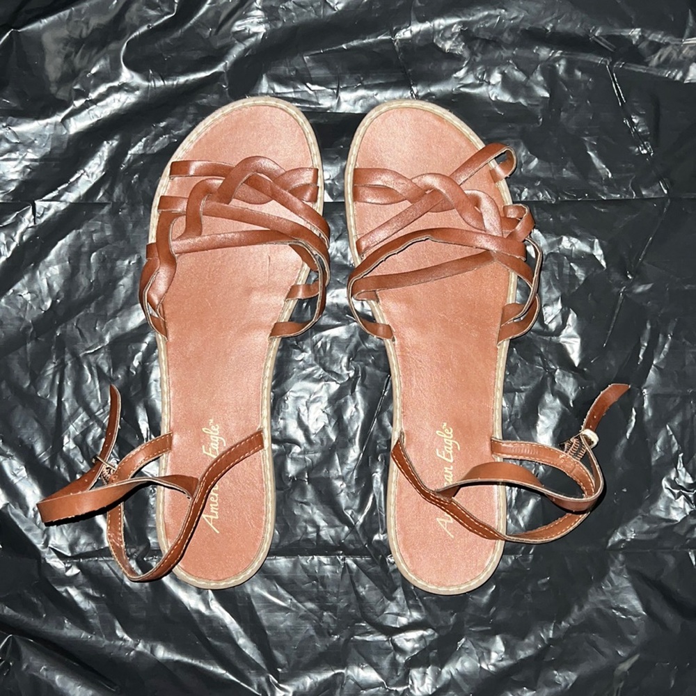 $3 SHOE